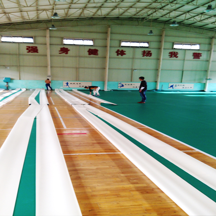 奔跑暢快，盡在腳下—華邦PVC運(yùn)動地板為運(yùn)動空間注入活力
